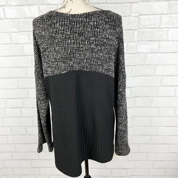 Suzanne Betro Knit Color Block Sweater Size Large - Picture 4 of 10